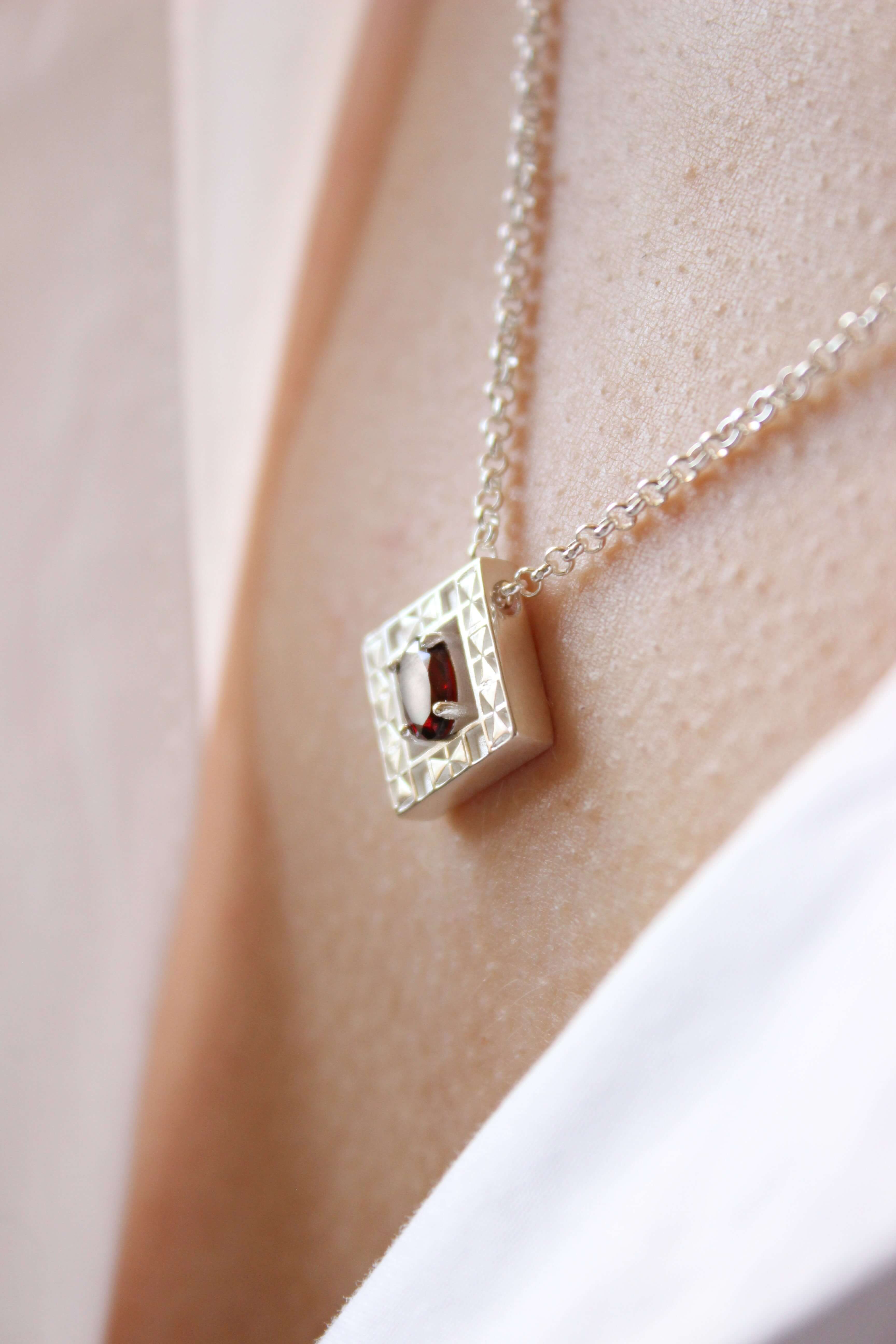 Collana Anamorfosi Argento 3
