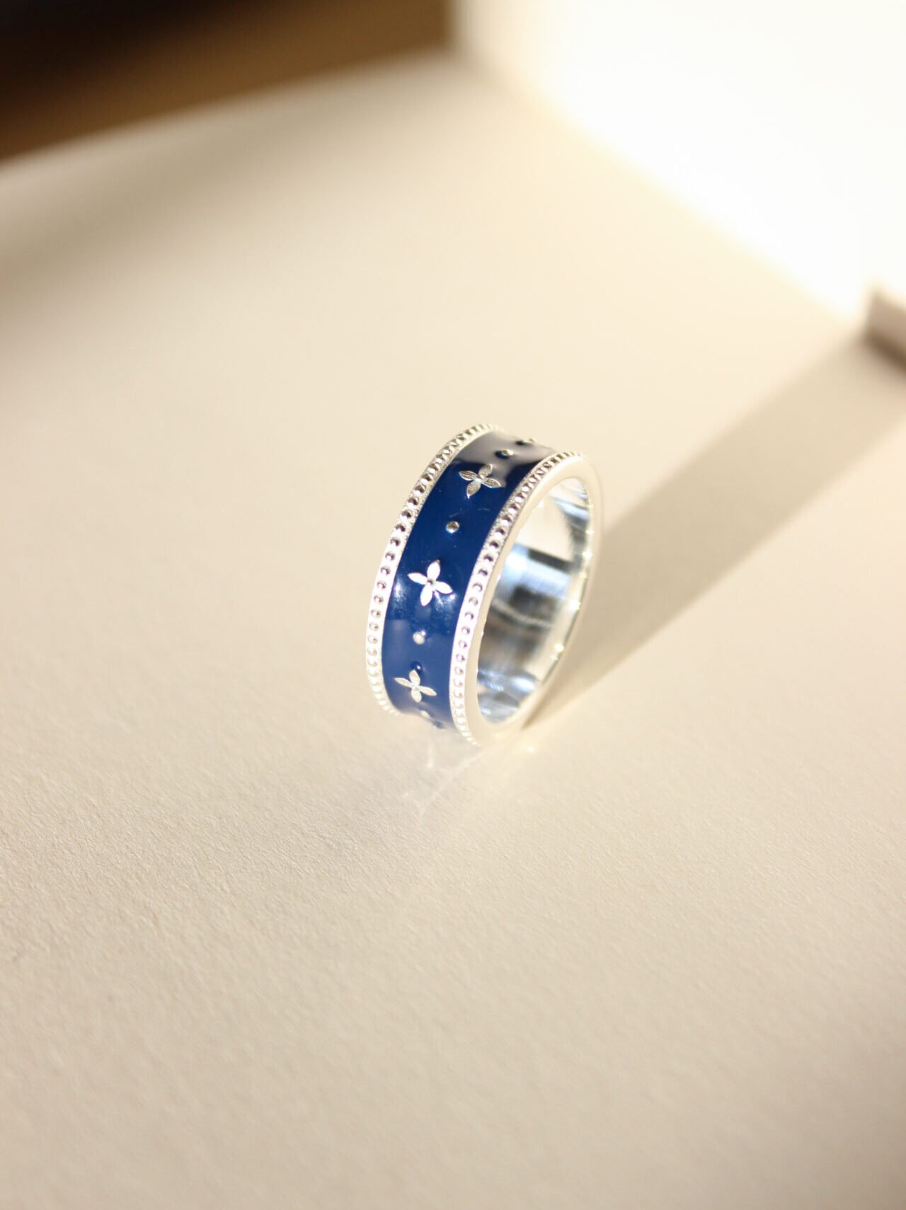 anello rinascente argento