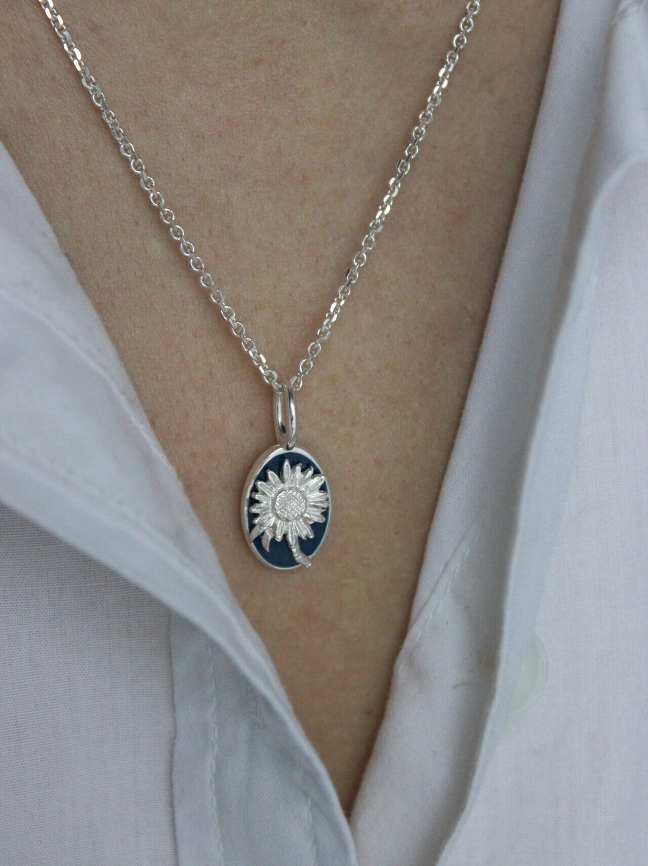 girasole blu indossato argento