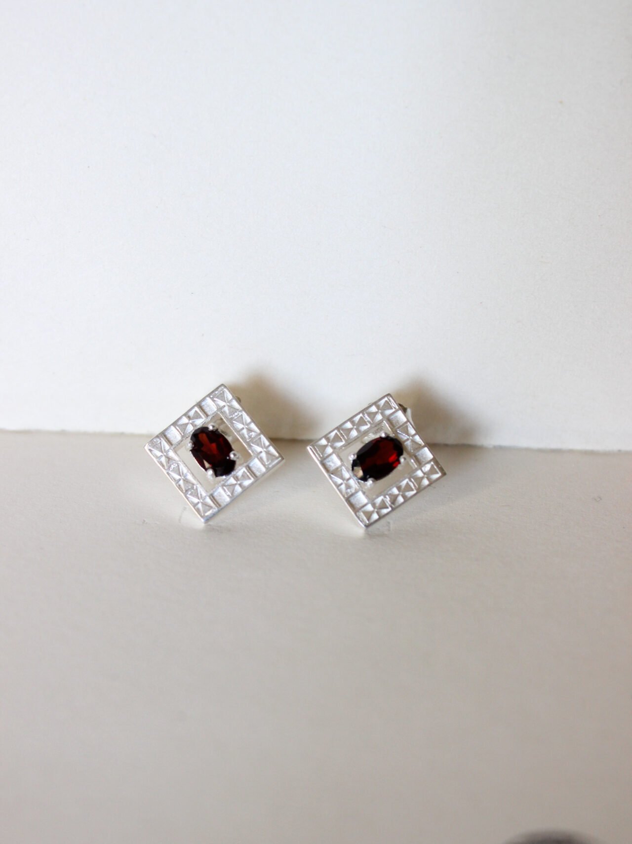 orecchini anamorfosi argento