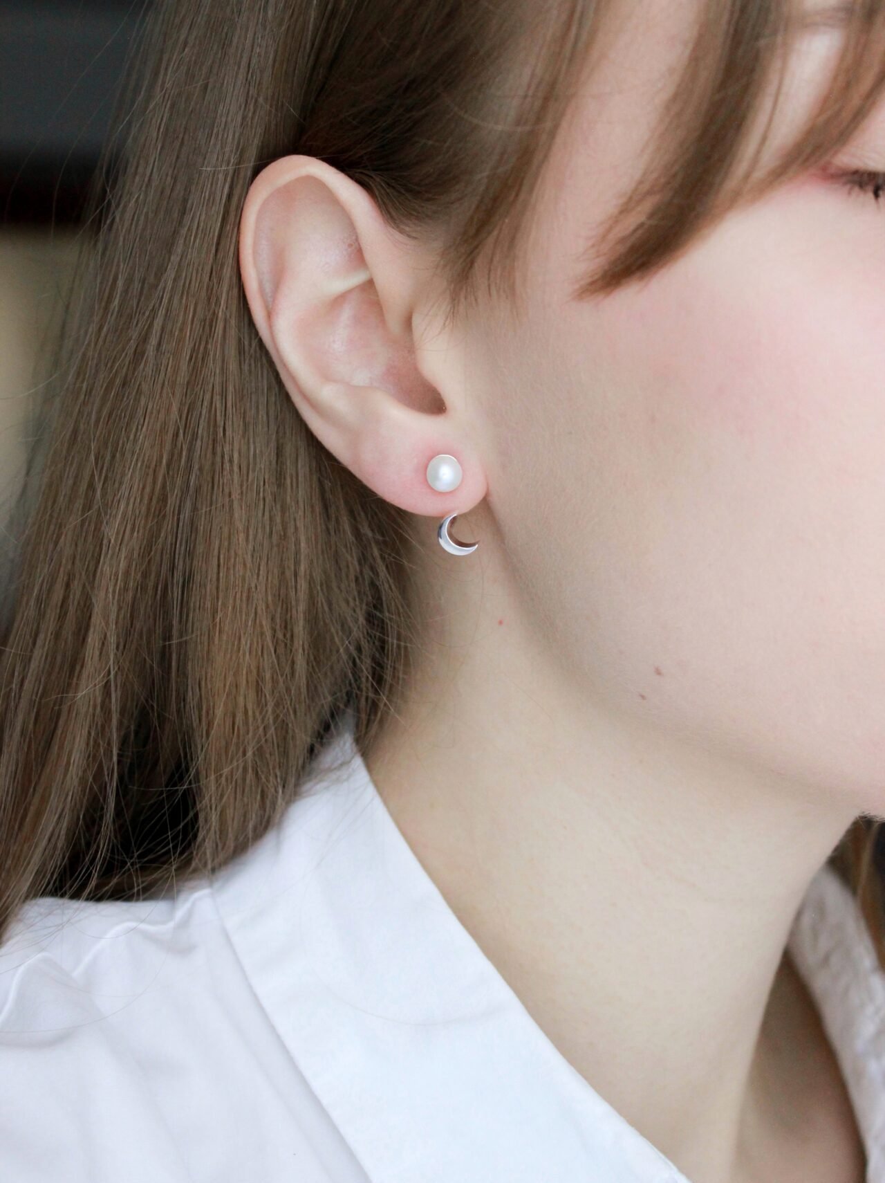 orecchini canto notturno argento indossati