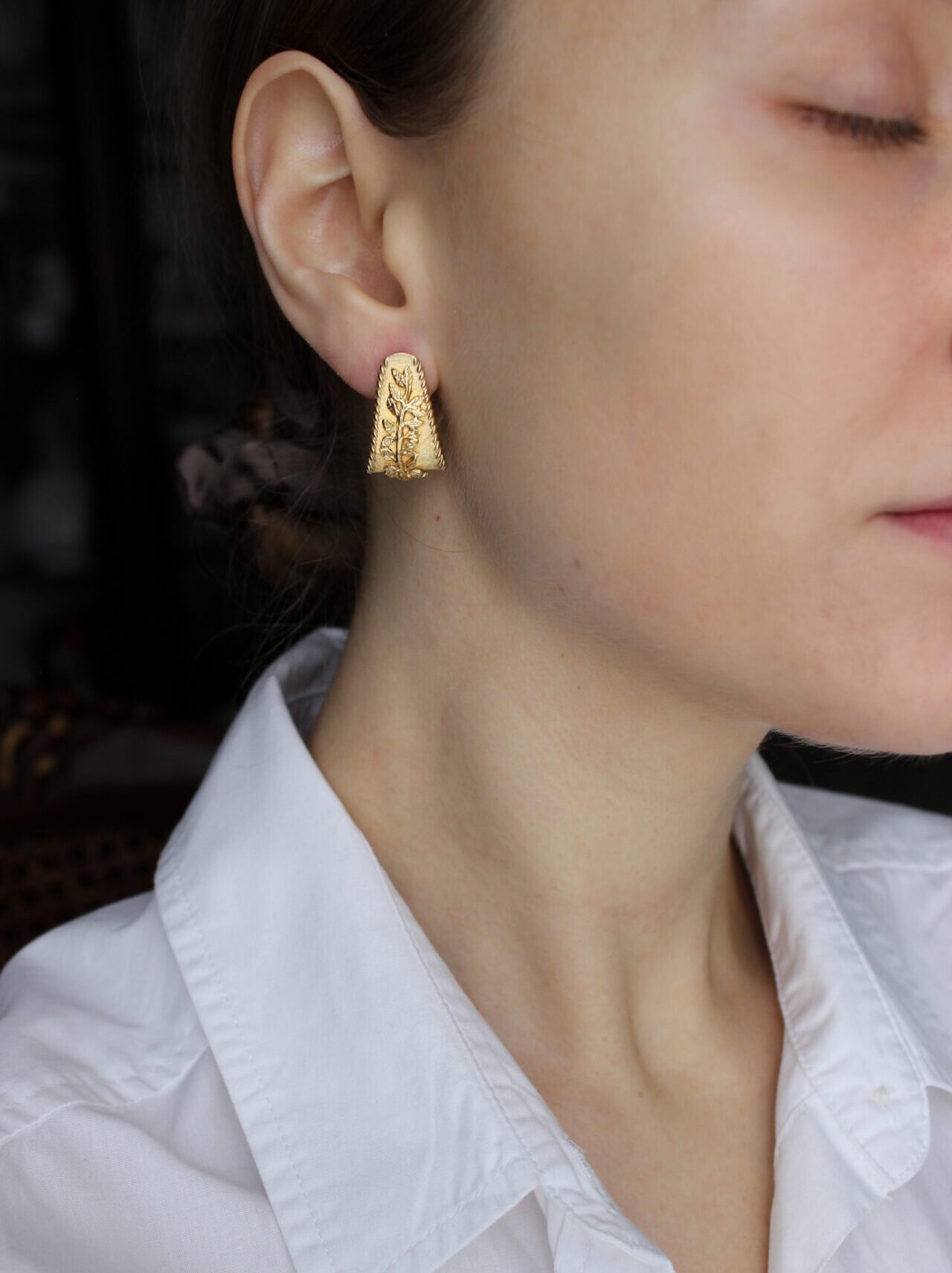 orecchini primavera oro indossati 1